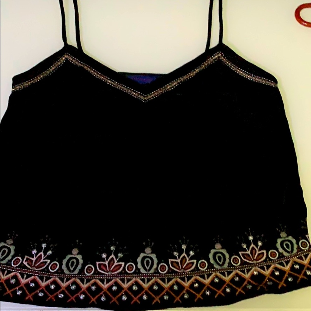 (AEROPOSTALE) black embroidery crop tank top